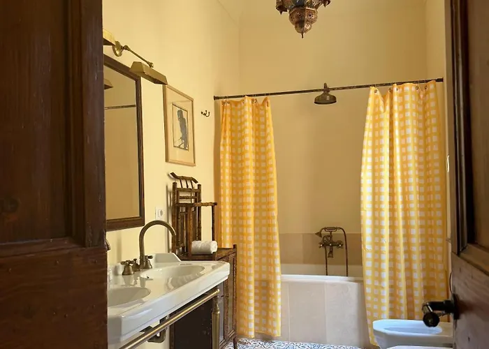 Tatil Evi La Consulta A Banchi Roma